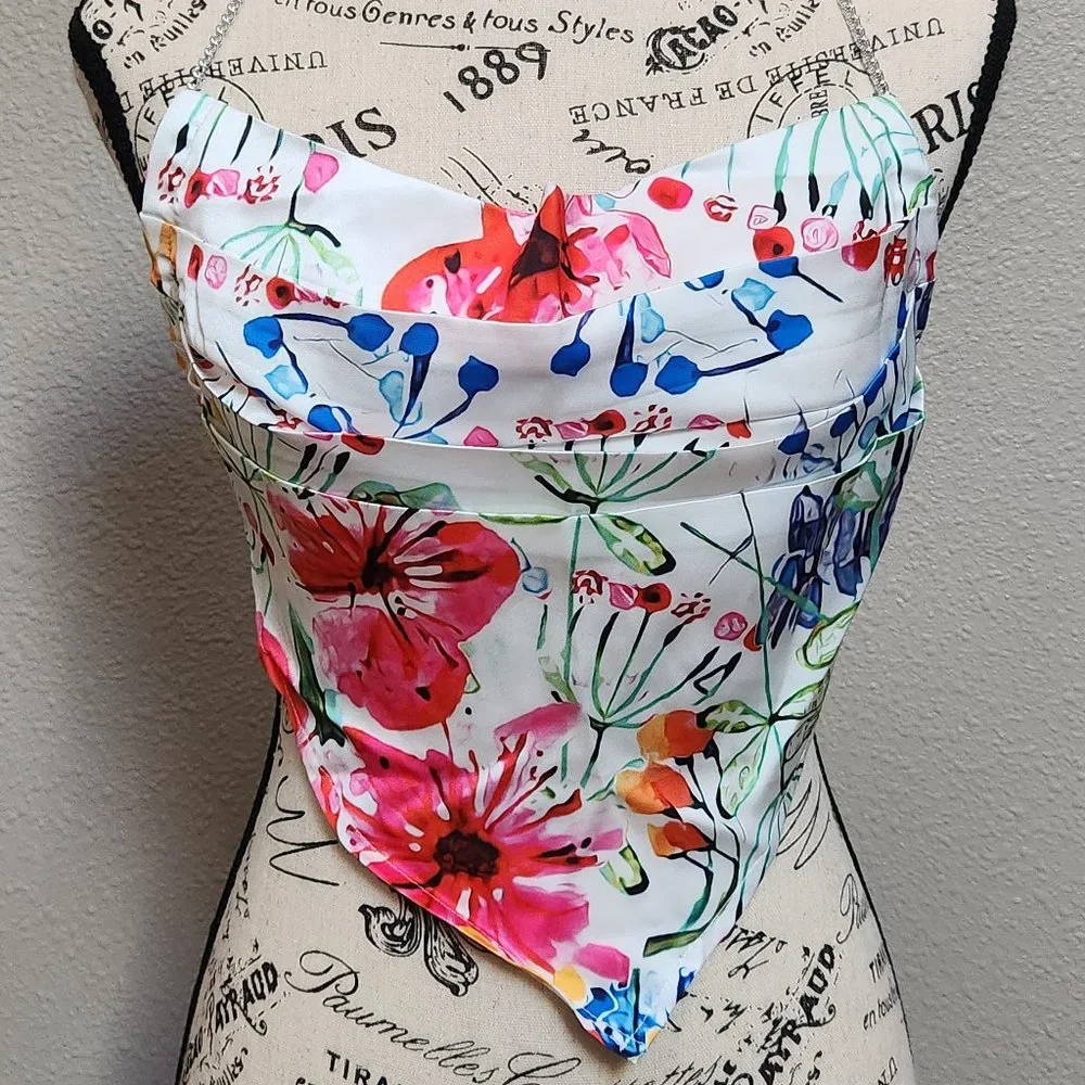 Floral Print Cropped Handkerchief Halter Top, Chain Ties Backless - NEW - Picture 2 of 7